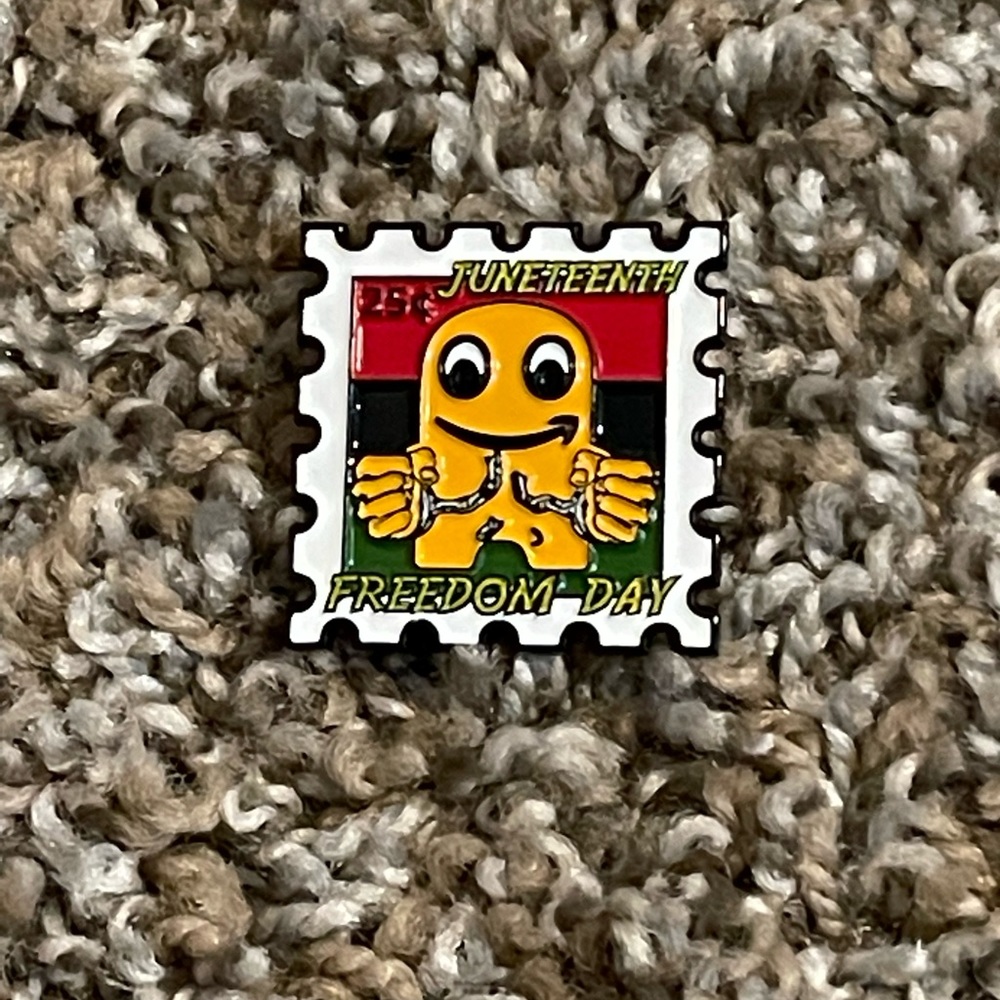 Amazon Pin